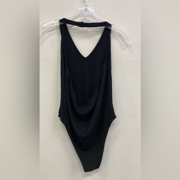 ELOQUII black v-neck pull on bodysuit size 14/16 goth whimsigoth grunge - Picture 2 of 2